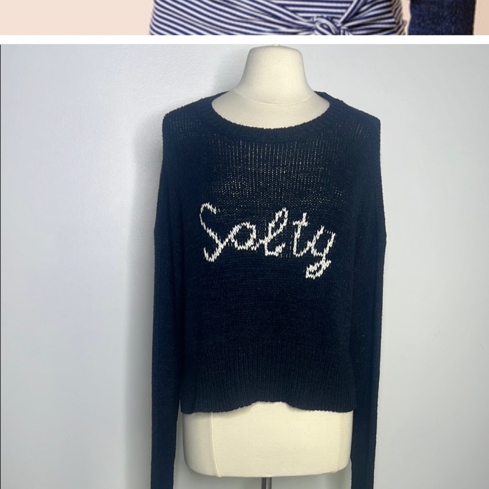 Alya Women's Navy 'Salty' Sweater